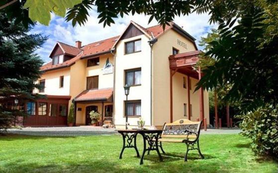 Garni-Hotel Kranich Potsdam Exterior foto